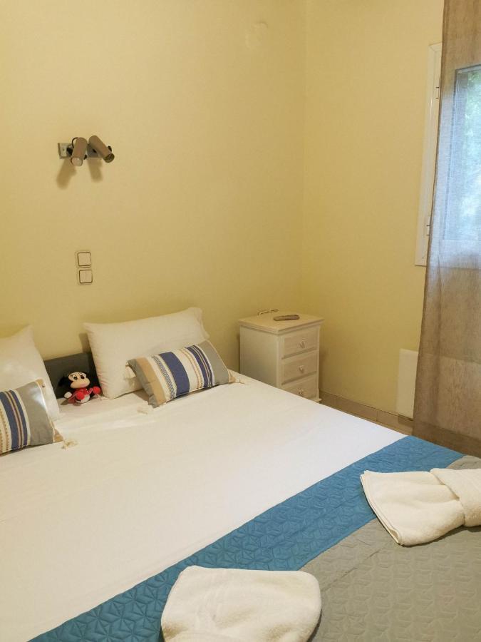 Marina Apartment Perama  Exterior photo